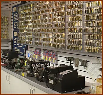 Locksmith Key Shop Waban, MA 617-910-4142 - 47-3
